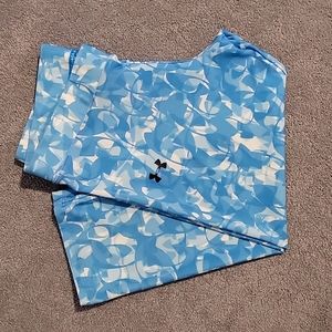 Under Armour Heat Gear Capri Leggings.